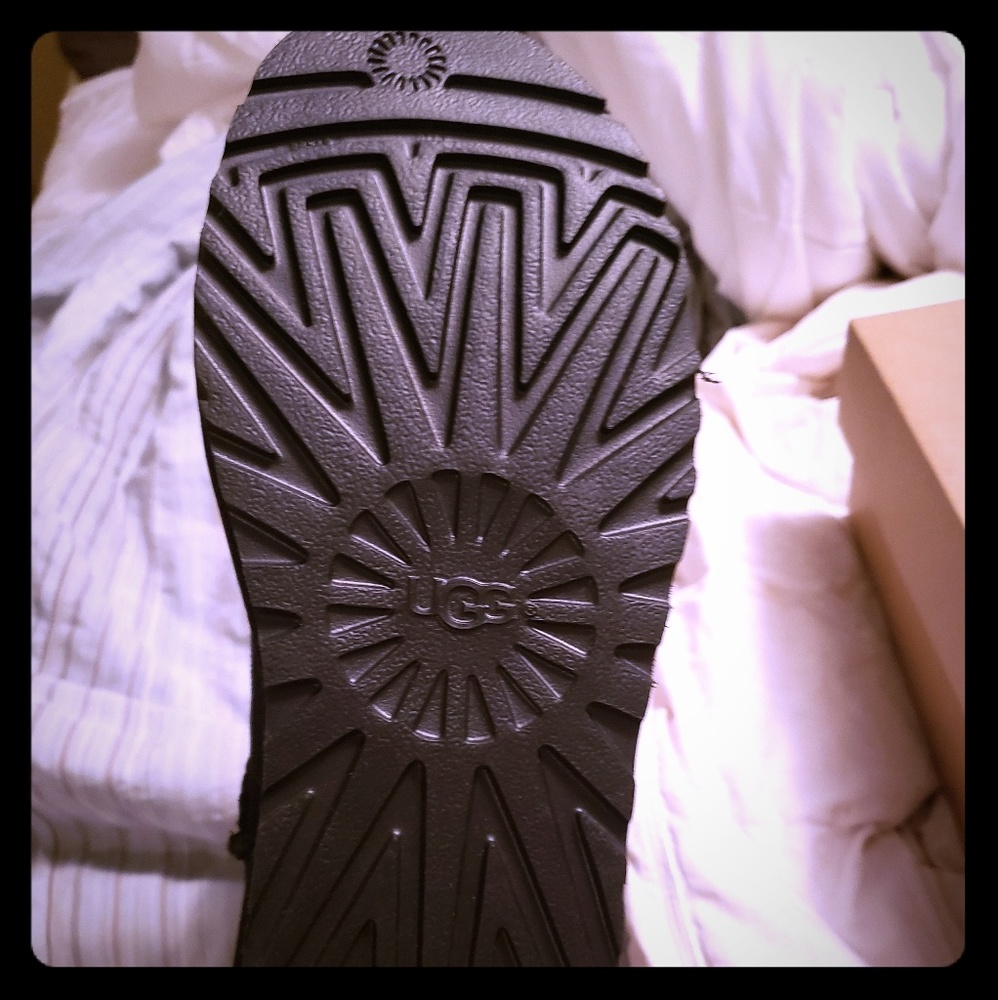 Black uggs